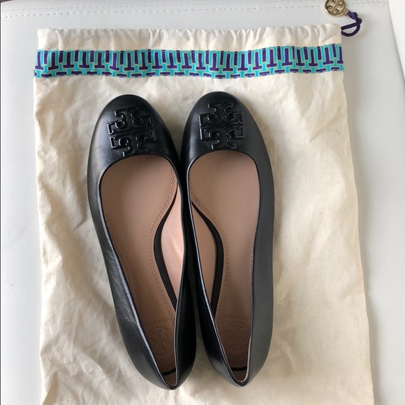 Shoes - Picture 2 of 8